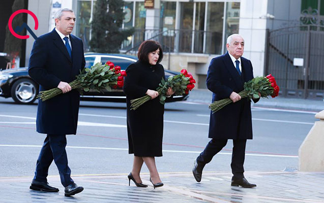 Rəsmilər Şəhidlər xiyabanında - FOTOLAR