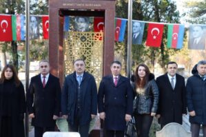 Ankarada Rəsulzadənin məzarı ziyarət edildi - FOTO