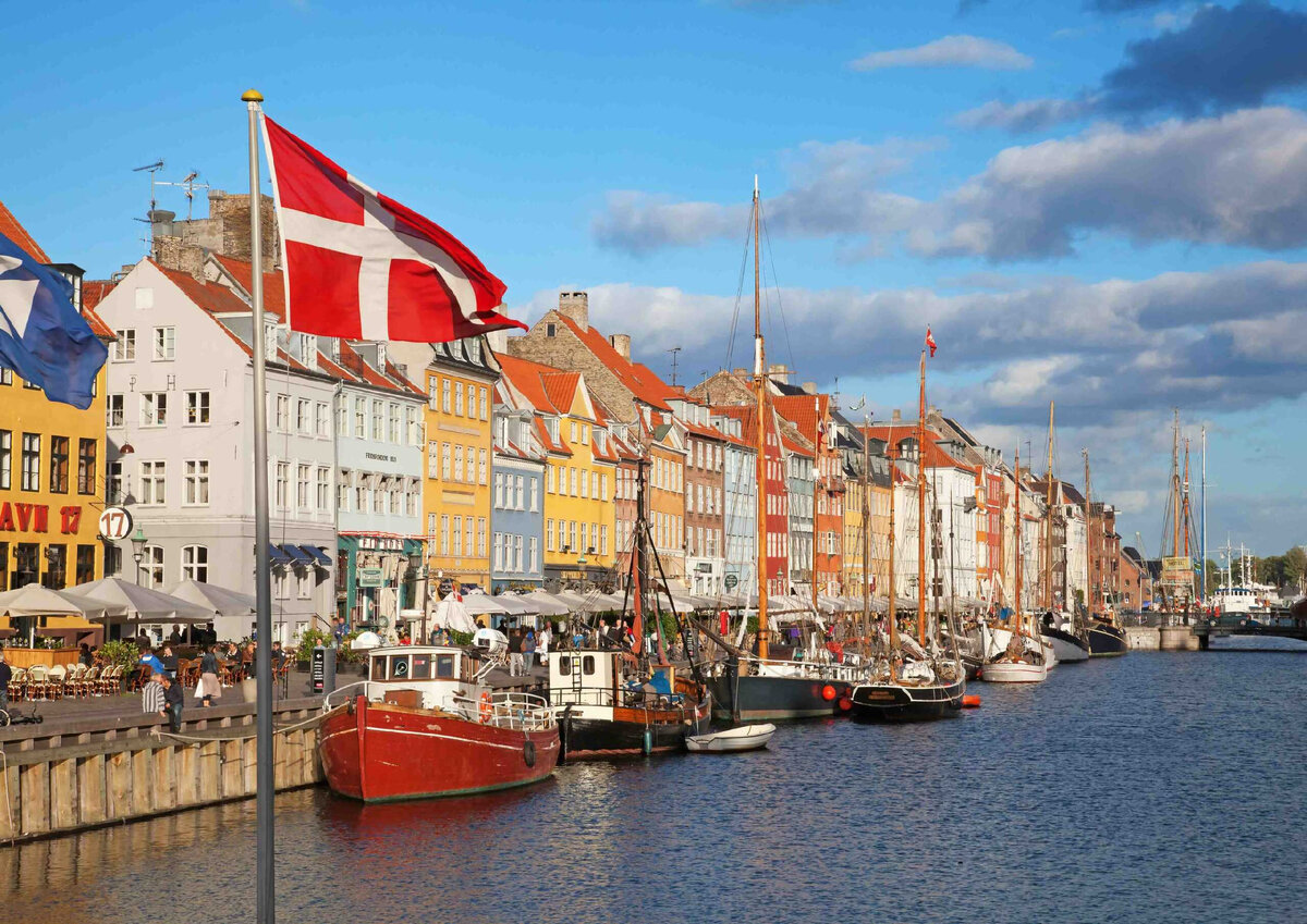 Qrenlandiya qalmaqalı: Danimarka da mübahisəyə qoşuldu