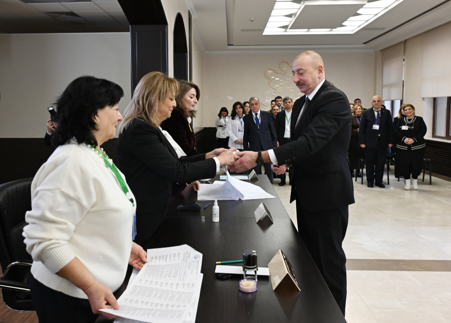 Prezident səs verdi - FOTOLAR