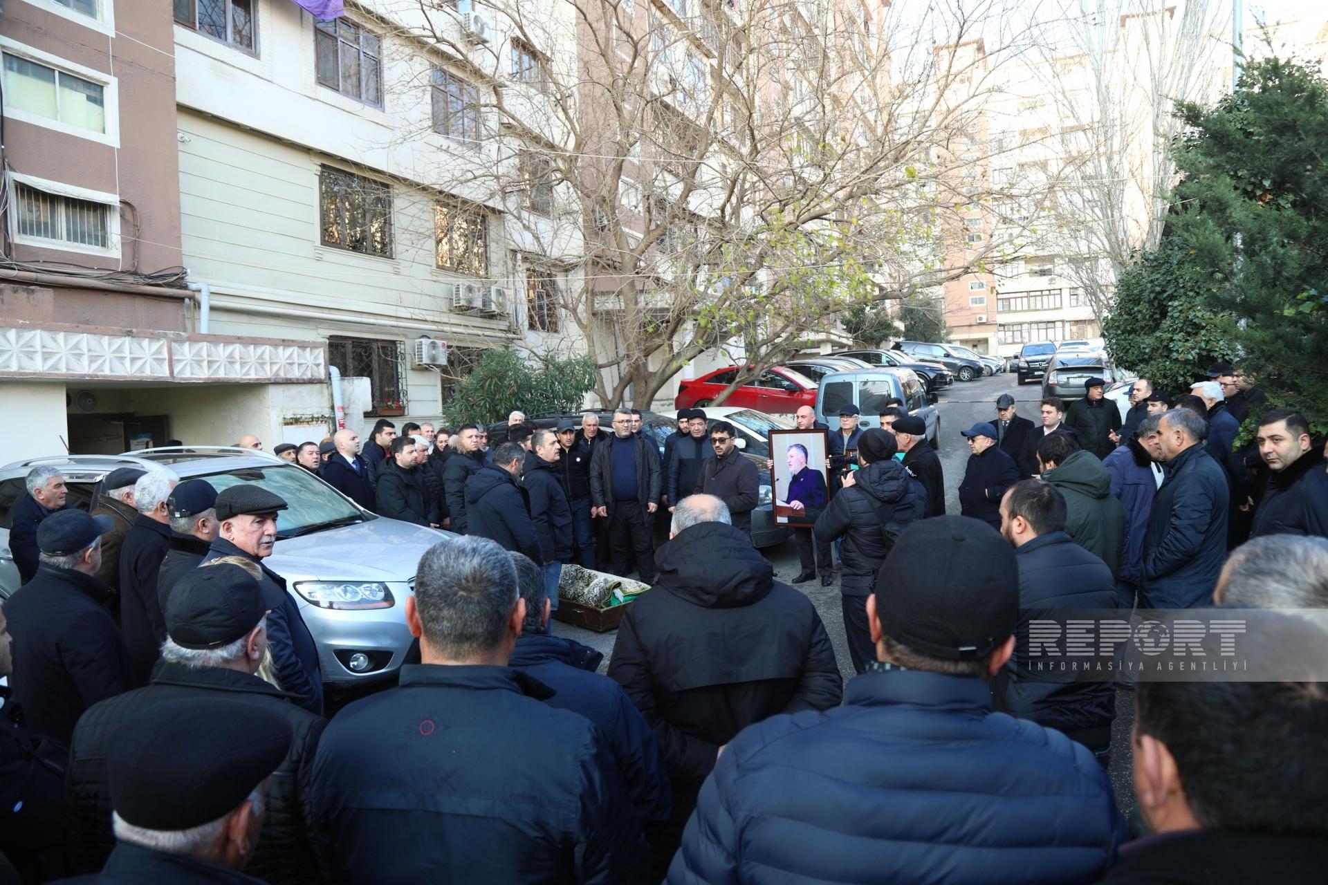 Vüqar Həşimovun atası dəfn olundu - FOTOLAR