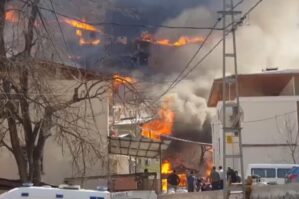 Oteldə yanğın: AKP-çi deputatın qızı itkin düşdü