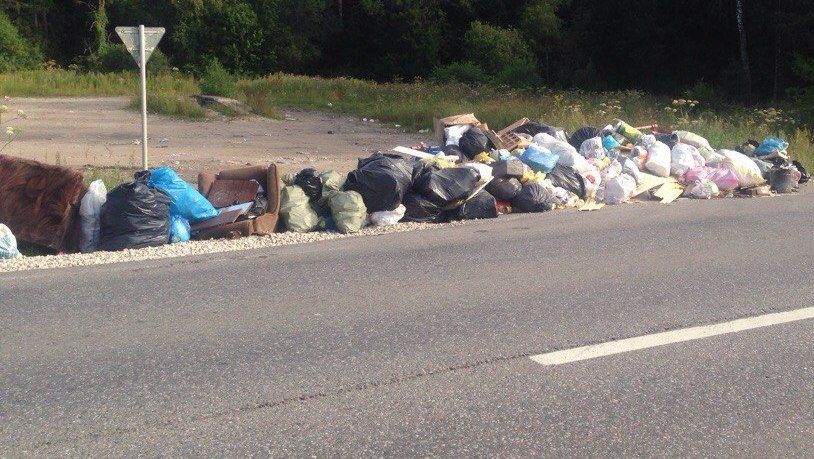 Bakıda yeni təmir edilən park zibilxananı xatırladır - VİDEO 1 Bakıda yeni təmir edilən park zibilxananı xatırladır - VİDEO