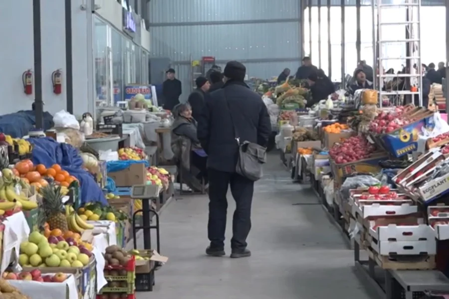 "Keşlə bazarı"nın yeni ünvanında yaranan problem - VİDEO 1 5AeY4bIpVYcHtaESRwxdTO6viESXfZyeqQ2hljwB 1200