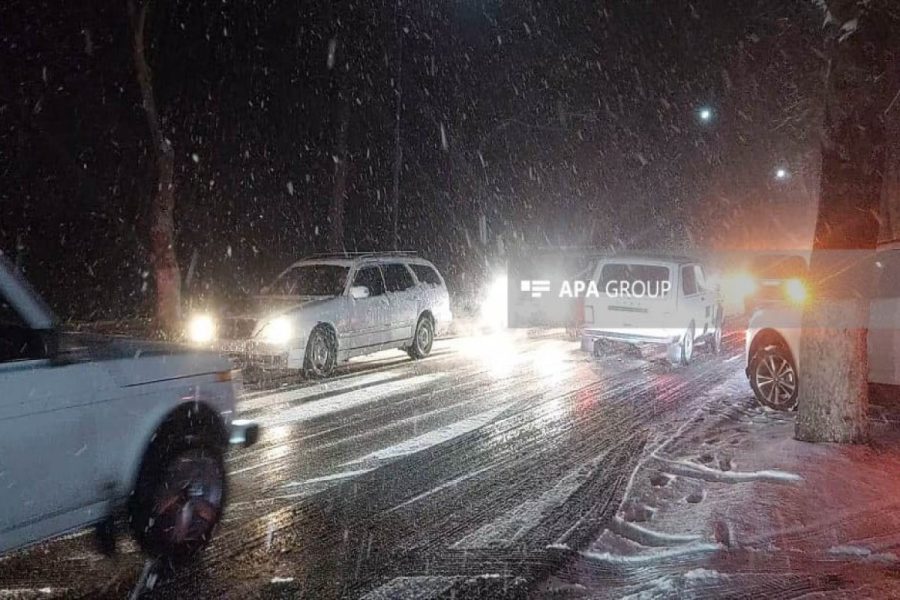 Göygöl-Toğanalı-Kəlbəcər yolu qara büründü: avtomobillər... - FOTO