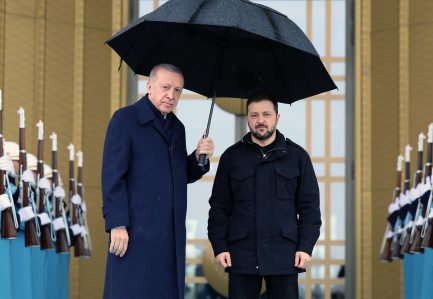 AA 20250218 37088069 37088066 CUMHURBASKANI ERDOGAN UKRAYNA DEVLET BASKANI ZELENSKIY
