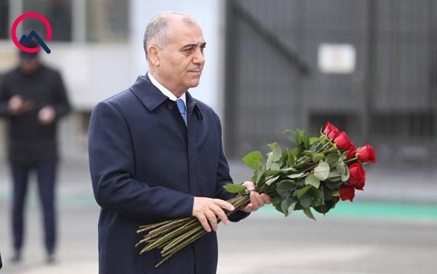 Rəsmilər “Ana harayı”nı ziyarət edirlər - FOTOLAR