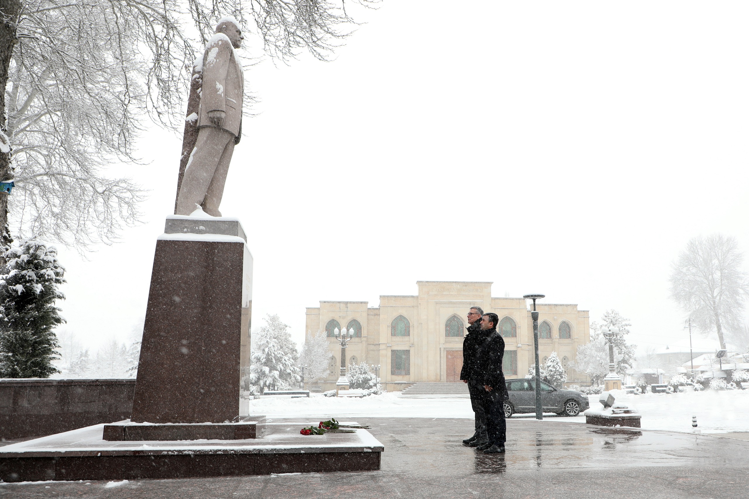 "Azəriqaz"ın baş direktoru İsmayıllı sakinləri ilə görüşdü - FOTOLAR