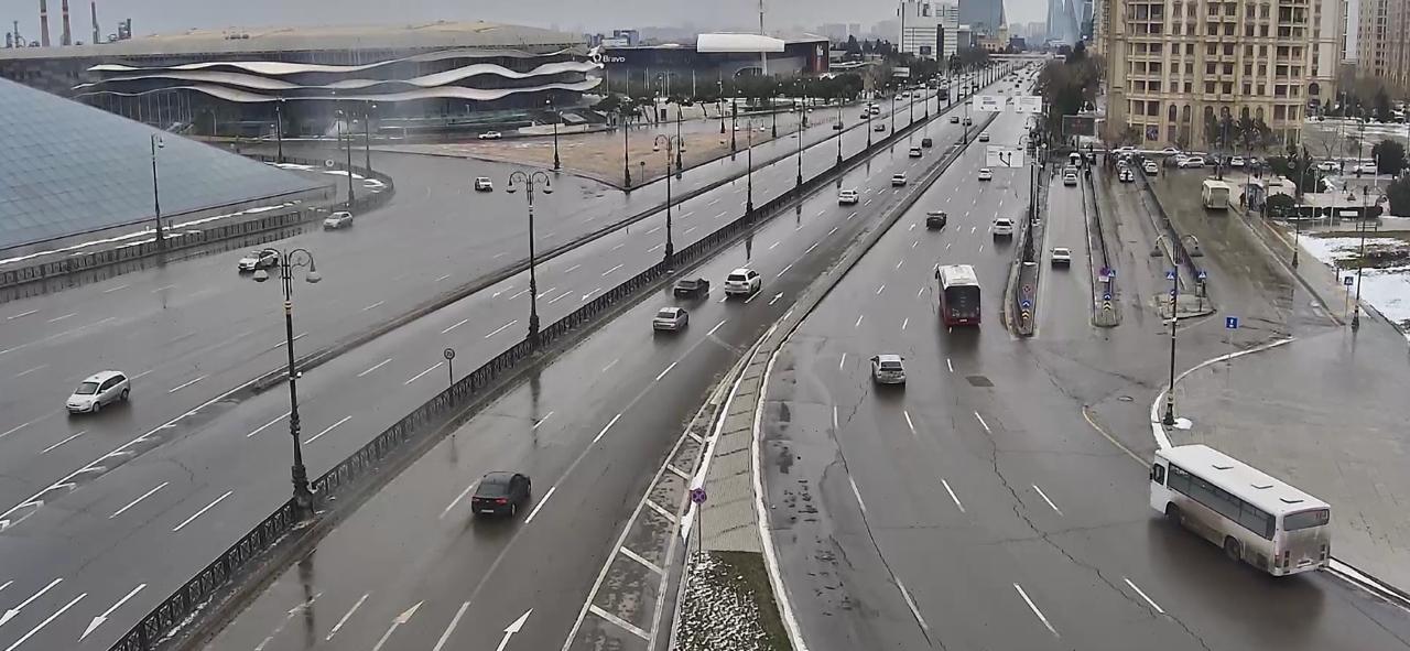 Hazırda Bakı yolları belə görünür – FOTO