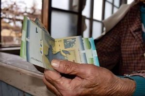 ŞOK: 360 yaşlı şəxs hələ də pensiya ”alır” - Azərbaycanda müzakirə yaratdı