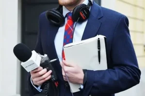 Rusiyalı jurnalist Ağ Evdən qovuldu – FOTO