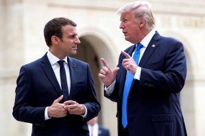 Tramp Makronla telefonla danışıb