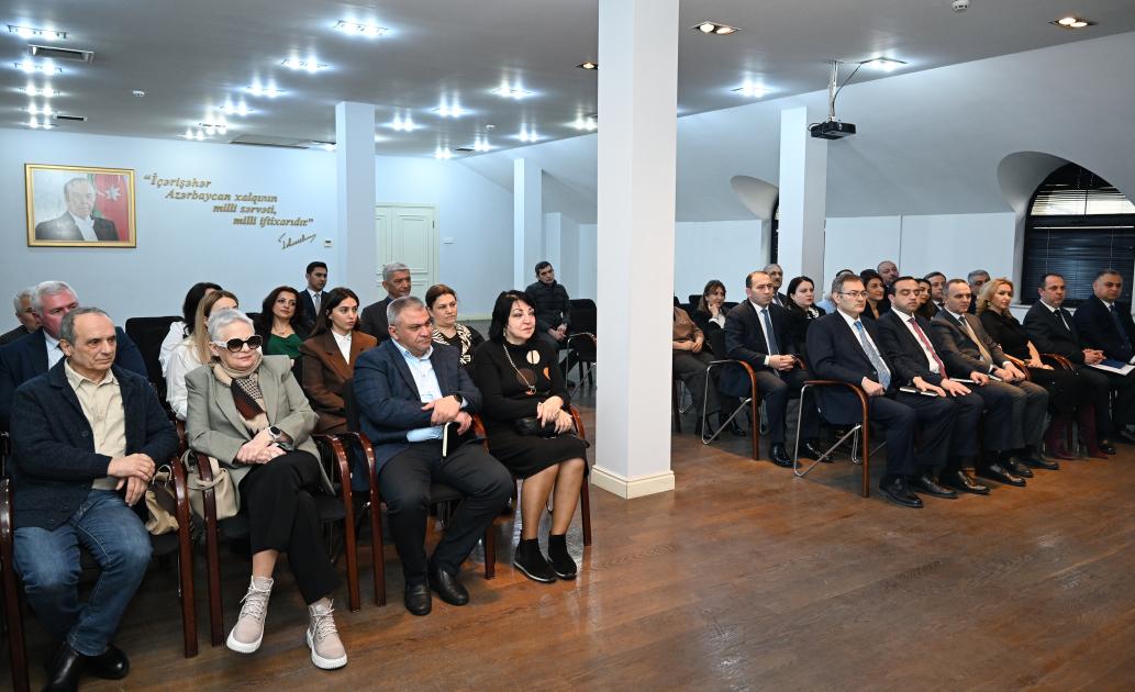 Samir Nuriyev Rüfət Mahmudu kollektivə təqdim etdi - FOTOLAR