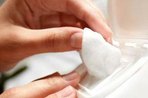 Bu ölkə yaş salfetləri qadağan edir - SƏBƏB