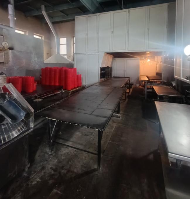 Çörəyin içindən siqaret kötüyü çıxdı: yoxlama aparıldı - FOTOLAR