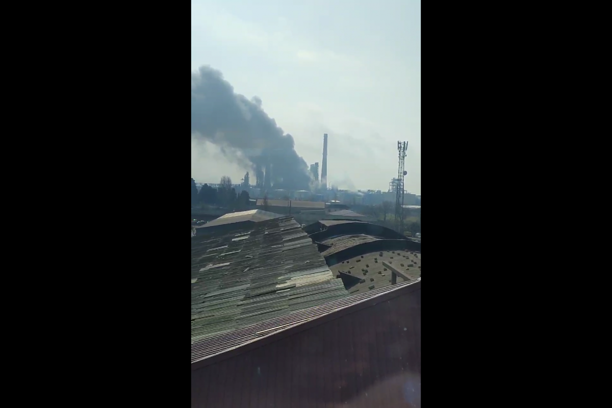 Bakıdakı güclü yanğın söndürüldü - VİDEO/Yeniləndi