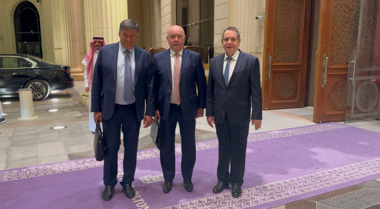 Ər-Riyadda kritik görüş: 12 saatlıq danışıqlar bitdi – VİDEO 1 Screenshot 2025 03 25 002708
