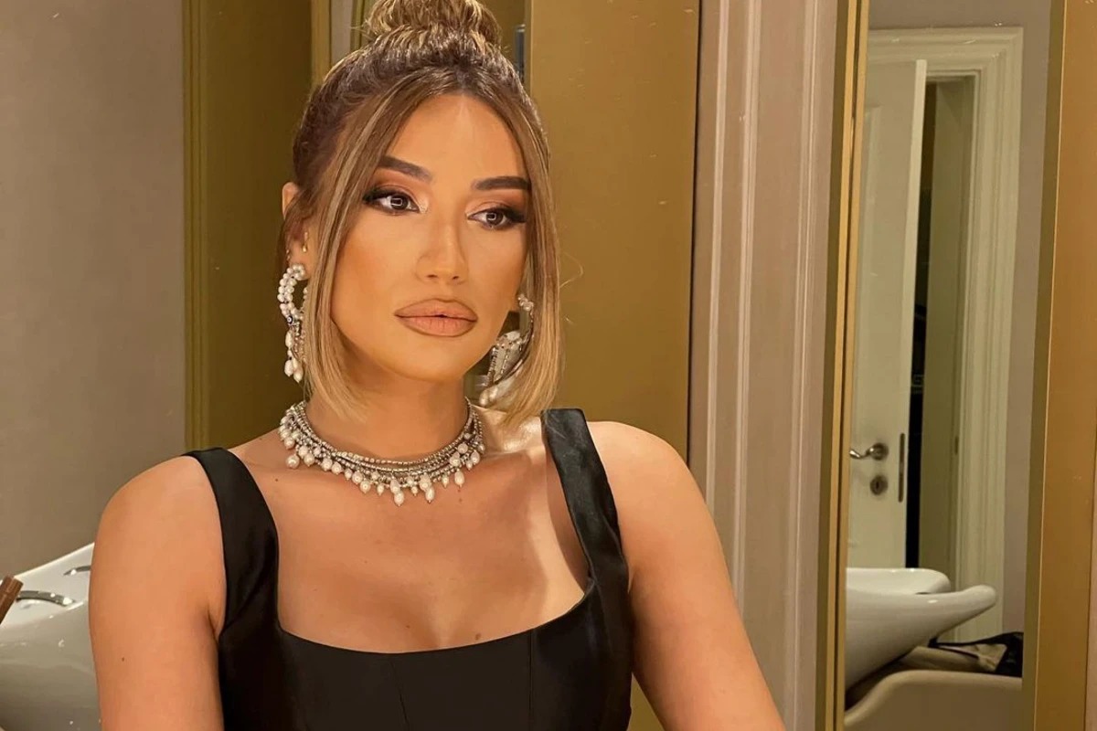 Röyaya verilən hədiyyə narazılıq yaratdı - VİDEO