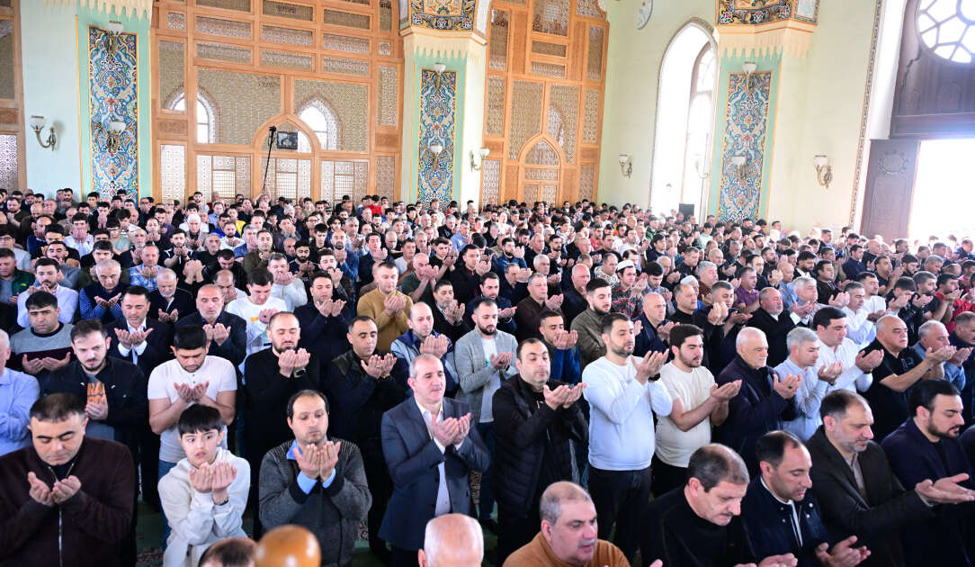Azərbaycanda bayram namazı qılındı - FOTOLAR