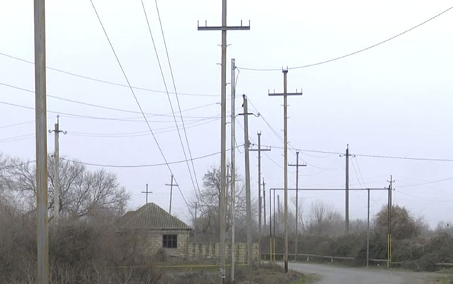 “Azərişıq” İmişli və Beyləqanda elektrik təsərrüfatını yeniləyir - VİDEO 1 “Azərişıq” İmişli və Beyləqanda elektrik təsərrüfatını yeniləyir - VİDEO