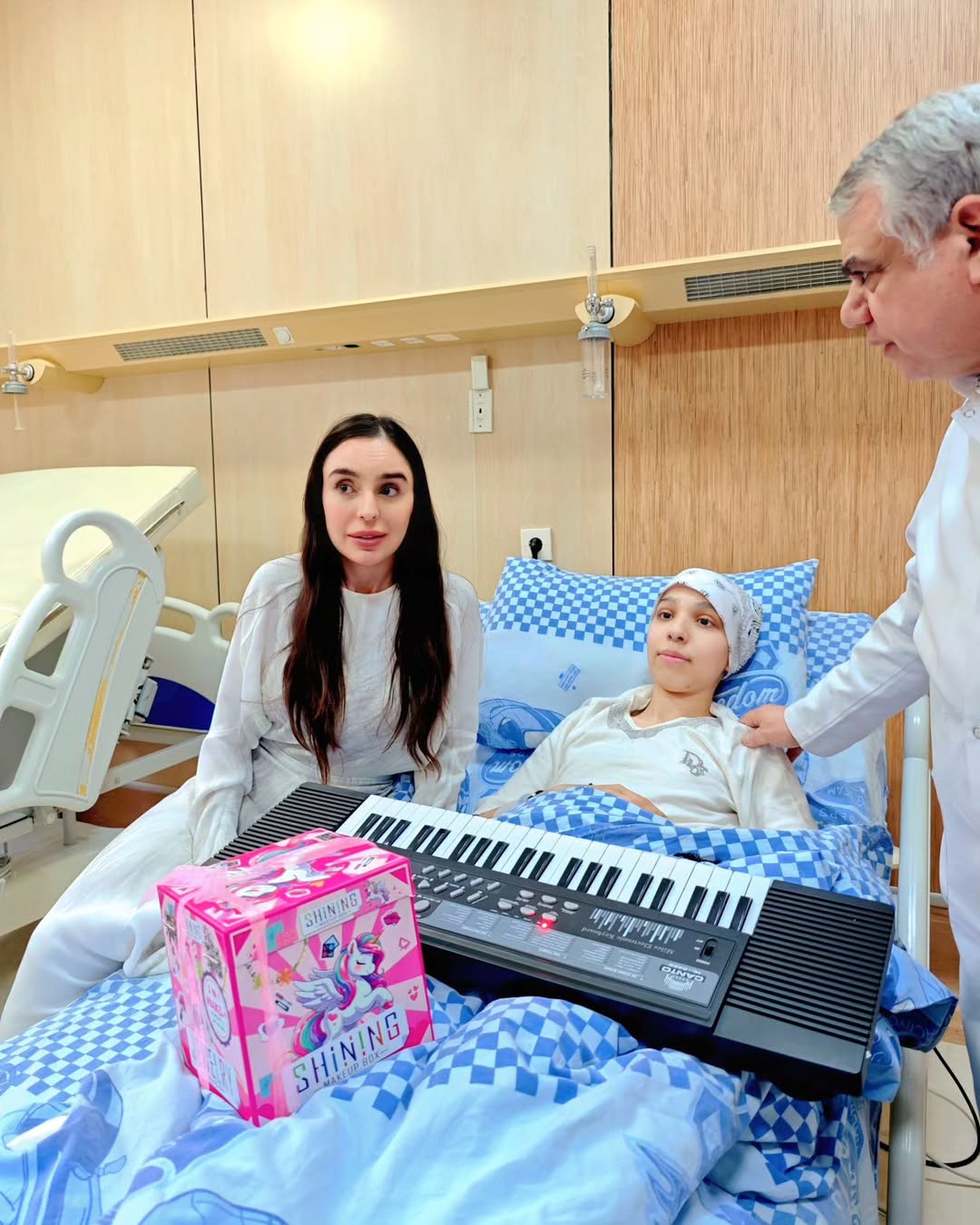 Leyla Əliyeva Milli Onkologiya Mərkəzini ziyarət edib - FOTOLAR 1 d58e0a05 db8e 42e3 b2bb e779ce452bcf