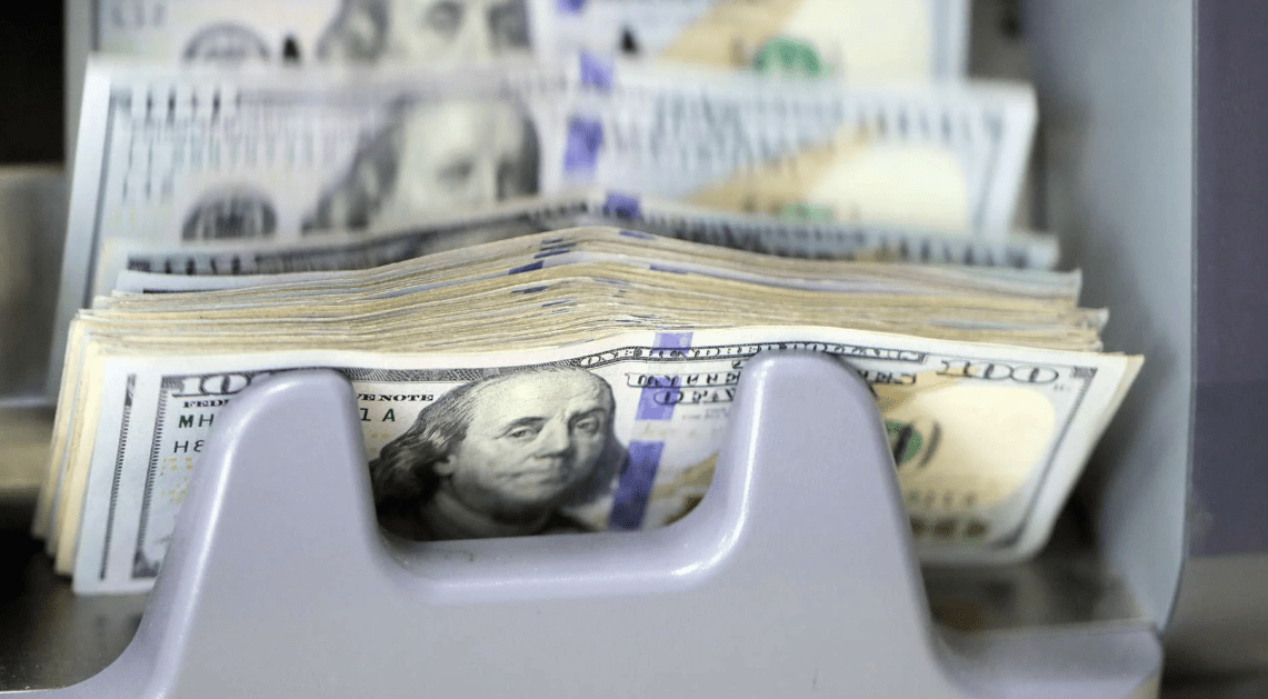 Dollarla bağlı mənfi proqnoz – təhlükə ilə üz-üzə.. 1 dollar