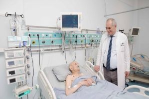 Bakıda 110 yaşlı kişi əməliyyat olundu - VİDEO