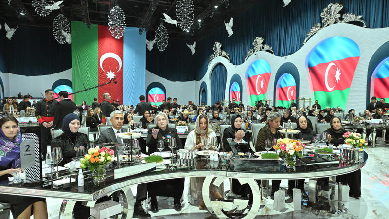 Arzu Əliyeva şəhid anaları ilə iftar məclisində - FOTO