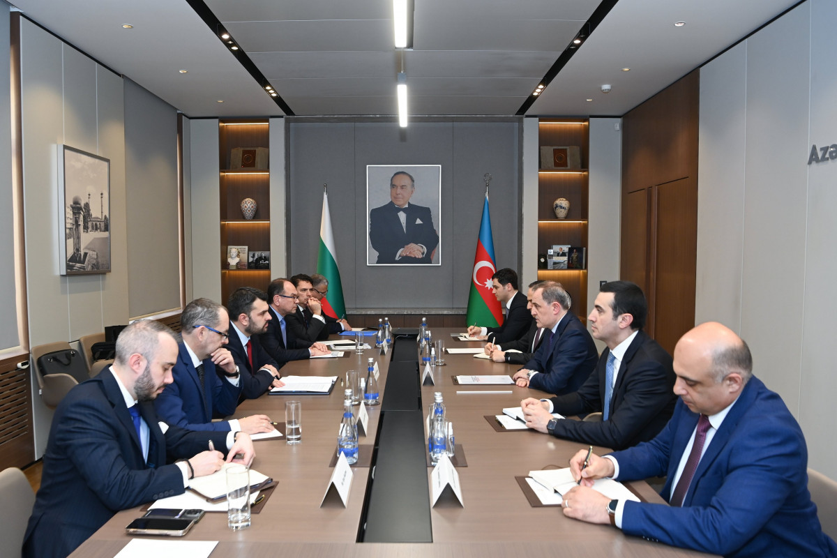 XİN rəhbərlərinin müzakirə etdiyi məsələlər açıqlandı - FOTO