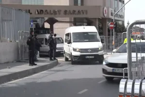 İmamoğlu və 48 nəfər həbsxanaya göndərildi - VİDEO