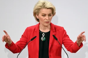 Leyen Slovakiya Baş nazirini niyə danlayıb?