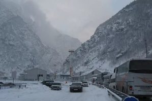 "Yuxarı Lars" bu nəqliyyat vasitələri üçün bağlandı