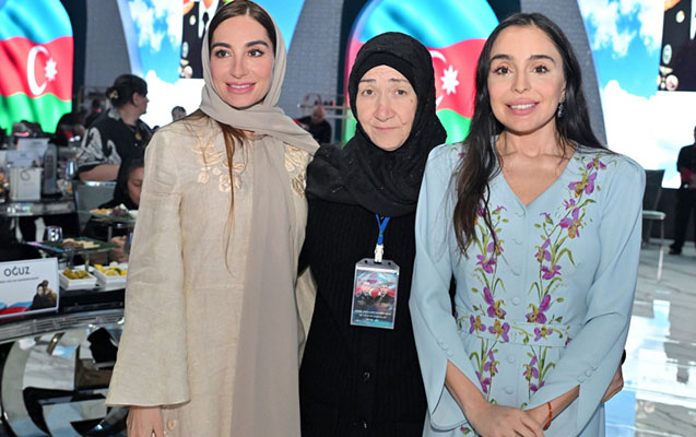 Leyla və Arzu Əliyeva şəhid anaları ilə iftarda - FOTOLAR 1 leyla