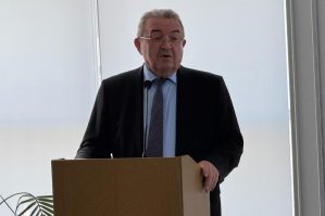 Misir Mərdanov elmi sessiyada Kaşğari Fondunun fəaliyyətindən danışdı