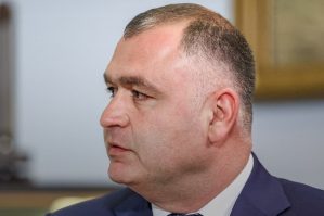 Qondarma rejimin lideri xəstəxanaya yerləşdirildi