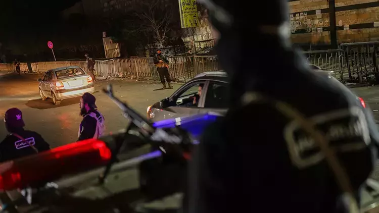 Suriyada şiddətli döyüşlər başladı: iki şəhər tutuldu - Ölənlər var