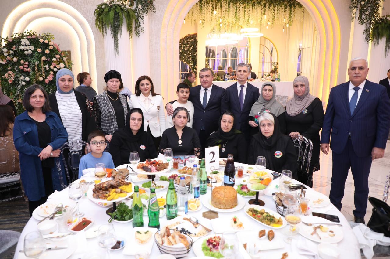 Xətai rayonunda şəhid ailələri və qazilər üçün iftar süfrəsi təşkil olundu - FOTOLAR/VİDEO