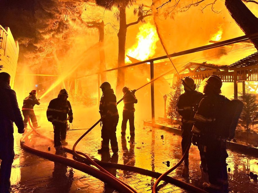 Şadlıq evində güclü yanğın: xüsusi texnika cəlb olunub