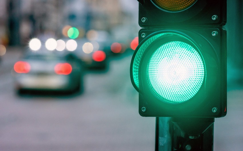 Bakıda işıqforlara “yaşıl dalğa” əmri verildi - Səbəb
