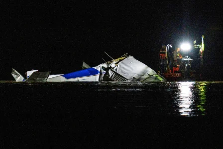 250419 plane crash ch 0959 3053b0