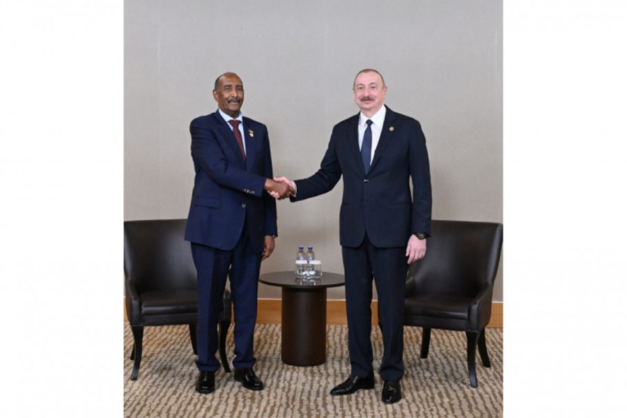 İlham Əliyev Sudan lideri ilə görüşdü