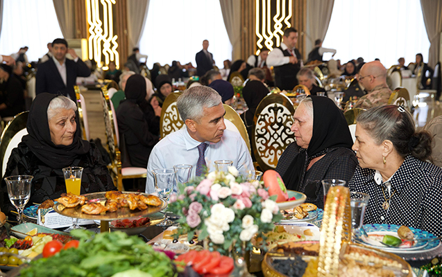 Heydər Əliyev Fondu şəhid ailələri ilə birgə - FOTOLAR / VİDEO