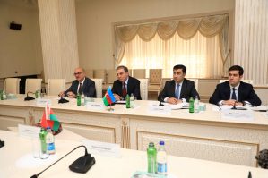 Niyazi Bayramov Belarus səfiri ilə görüşdü - FOTOLAR