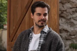 Türkiyənin məşhur aktyoru qəzaya düşdü - FOTO