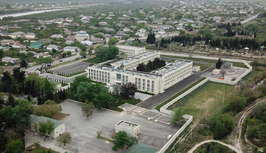 Yeganə Əliyeva getdi, Emin Abbasov gəldi