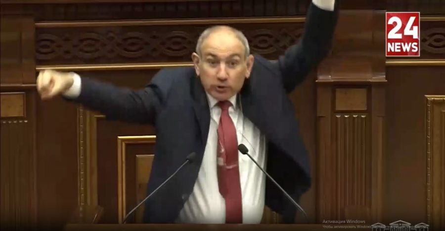Paşinyan parlamentdə qəribə hərəkətlər etdi - VİDEO 1 WhatsApp Image 2025 04 15 at 14.27.38