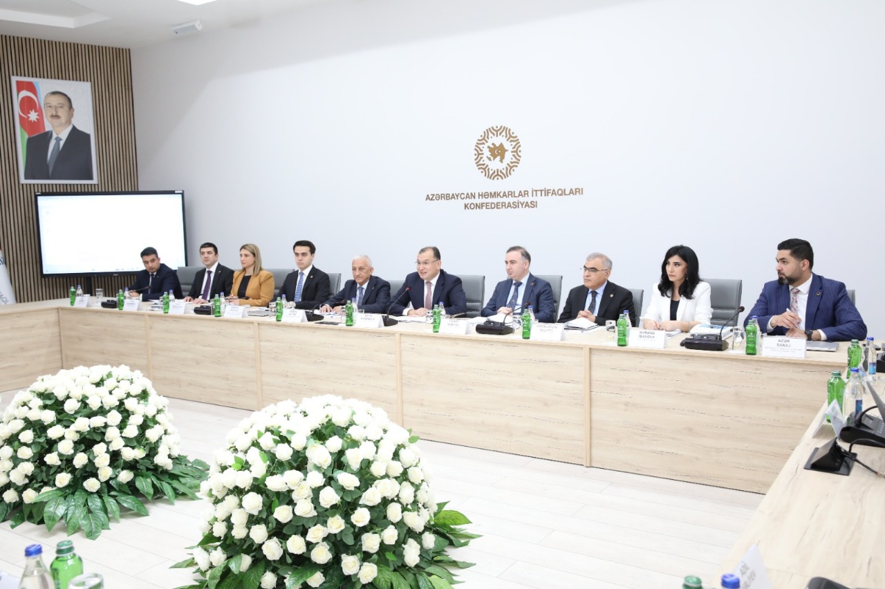Azərbaycan Həmkarlar İttifaqları Konfederasiyasının yeni mərkəzi fəaliyyətə başladı - FOTOLAR 9 WhatsApp Image 2025 04 22 at 10.00.35 2