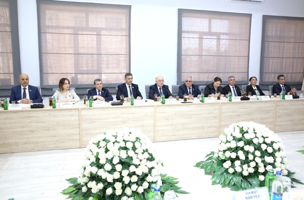 Azərbaycan Həmkarlar İttifaqları Konfederasiyasının yeni mərkəzi fəaliyyətə başladı - FOTOLAR 8 WhatsApp Image 2025 04 22 at 10.00.36