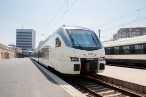 Azərbaycanda dəmir yolu ilə sərnişin daşımaları 20% artıb - FOTO
