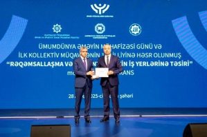 ADY mükafatla təltif edildi - VİDEO